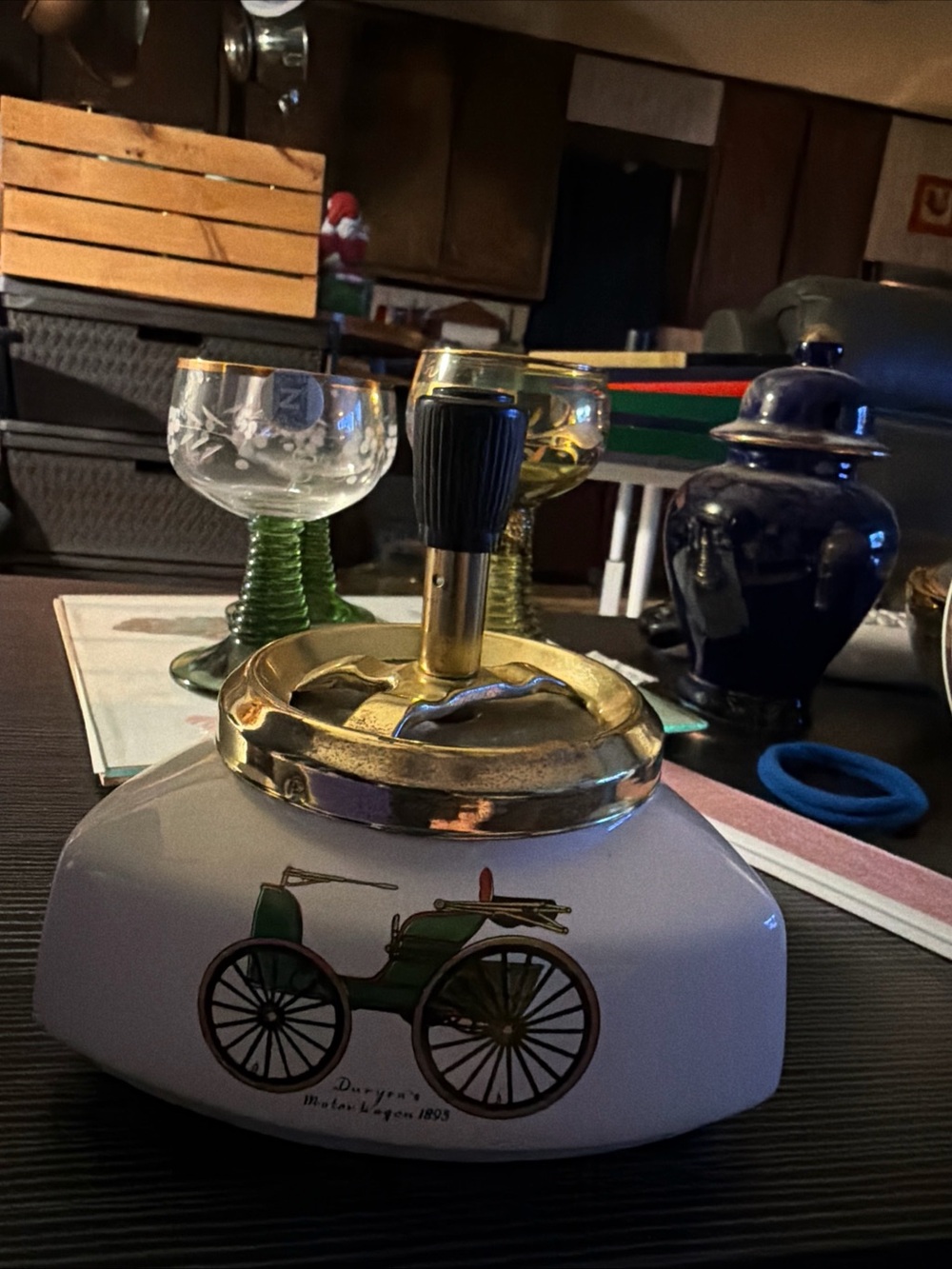 Porcelain Decorative Carriage Ashtray with Brass Accent - White & Gold